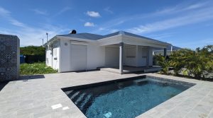 VILLA NEUVE AVEC PISCINE – 3 CHAMBRES