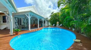 VILLA 5 CHAMBRES PISCINE ET ACCES PLAGE – QUARTIER RESIDENTIEL – SAINTE-ANNE