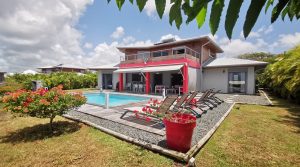 VILLA DE STANDING + TERRAIN A BATIR – ST-FRANCOIS