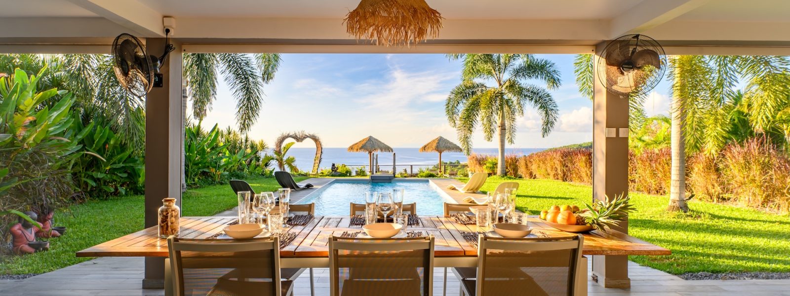 VUE MER IMPRENABLE – PRESTATIONS HAUT DE GAMME – 6 CHAMBRES – PISCINE – DESHAIES