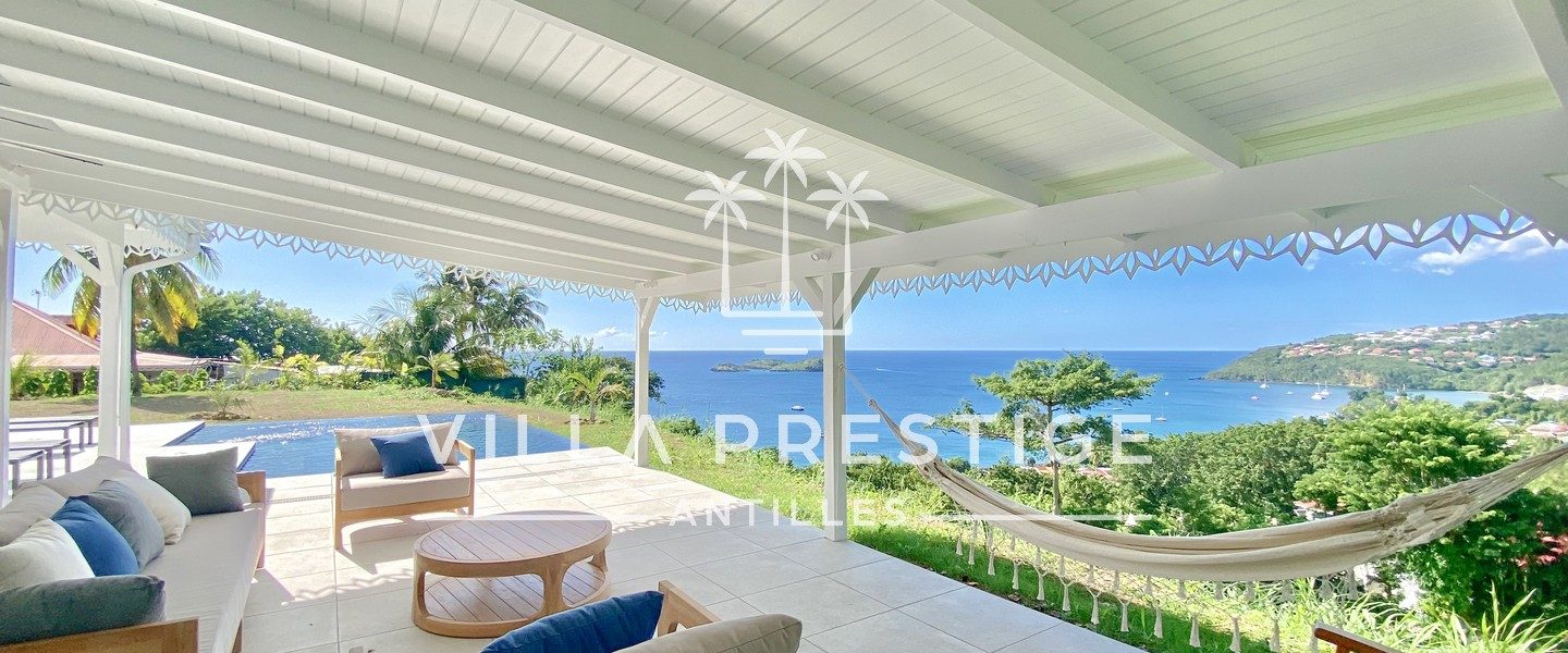 Maison créole de charme 5★ – Vue mer – 5 chambres – Malendure Bouillante