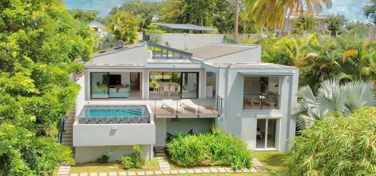 ENTRE ARCHITECTURE ET NATURE –    UN ART DE VIVRE HORS DU COMMUN