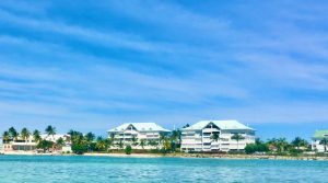 T2 MEUBLÉ D’EXCEPTION AVEC VUE LAGON – SAINT-FRANÇOIS